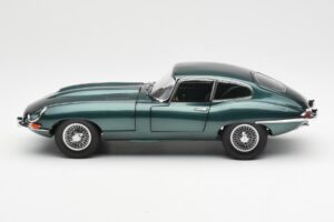 Jaguar E-Type 3.8 Series 1 Dunkelgrün Kyosho 1:18 08954DG Metall – Bild 4 von 8