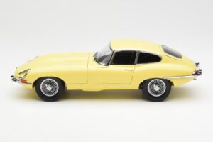 Jaguar E-Type 3.8 Series 1 Hellgelb Kyosho 1:18 08954LY Metall – Bild 4 von 8