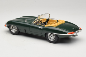 Jaguar E-Type Cabriolet Grün Bburago 1:18 3026 Metall – Bild 7 von 8