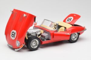 Jaguar E-Type Cabriolet Rot Bburago 1:18 3016 Metall – Bild 2 von 8