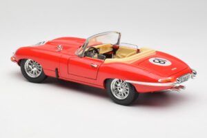 Jaguar E-Type Cabriolet Rot Bburago 1:18 3016 Metall – Bild 7 von 8