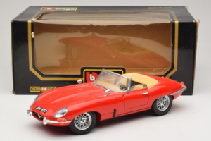 Jaguar E-Type Series 1 Cabriolet Rot Bburago 1:18 3038 Metall – Bild 8 von 8