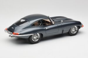 Jaguar E-Type Series 1 Grün Bburago 1:18 3018-M1 Metall – Bild 5 von 8