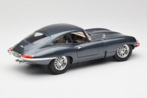 Jaguar E-Type Grau Bburago 1:18 30018 Metall – Bild 3 von 8