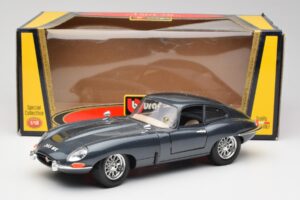 Jaguar E-Type Grau Bburago 1:18 30018 Metall – Bild 8 von 8
