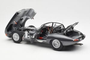 Jaguar E-Type Series 1 Coupe Lightweight Dunkelgrau AUTOart 1:18 73647 Metall – Bild 5 von 8