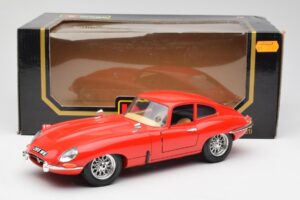 Jaguar E-Type Rot Bburago 1:18 3018 Metall – Bild 8 von 8