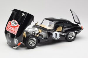 Jaguar E-Type Series 1 #1 British Racing Green Bburago 1:18 3018-M3 Metall – Bild 2 von 8