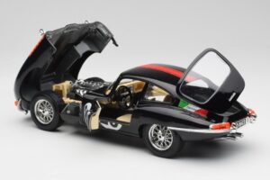 Jaguar E-Type #29 Schwarz Bburago 1:18 3018-M4 Metall – Bild 5 von 8