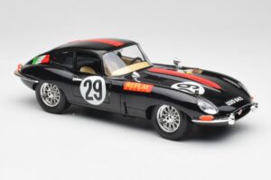 Jaguar E-Type #29 Schwarz Bburago 1:18 3018-M4 Metall – Bild 6 von 8