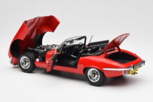 Jaguar E-Type Roadster Series III V12 Rot AUTOart 1:18 73523 Metall – Bild 5 von 8