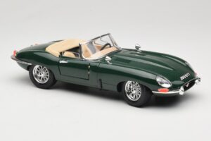 Jaguar E-Type Series 1 Roadster Grün Bburago 1:18 3016-M1 Metall – Bild 6 von 8
