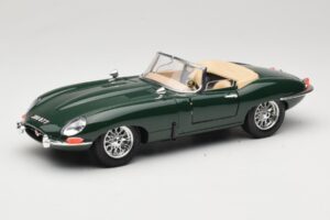 Jaguar E-Type Series 1 Roadster Grün Bburago 1:18 3016-M1 Metall