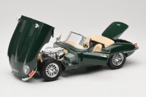 Jaguar E-Type Series 1 Roadster Grün Bburago 1:18 3016-M1 Metall – Bild 2 von 8