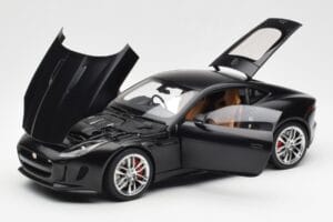 Jaguar F-Type R X152 Matt Schwarz AUTOart 1:18 73652 Komposit – Bild 2 von 8