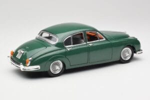 Jaguar Mark II British Racing Grün & Blau Innenraum Maisto 1:18 59001 Metall – Bild 3 von 8