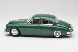 Jaguar Mark II British Racing Grün & Blau Innenraum Maisto 1:18 59001 Metall – Bild 4 von 8
