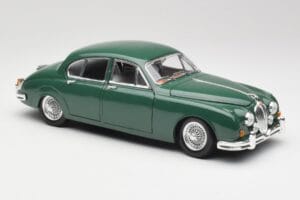 Jaguar Mark II British Racing Grün & Blau Innenraum Maisto 1:18 59001 Metall – Bild 6 von 8