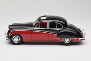Jaguar Mk VIII Schwarz & Dunkelrot BoS Models 1:18 BOS408 Resin – Bild 3 von 6