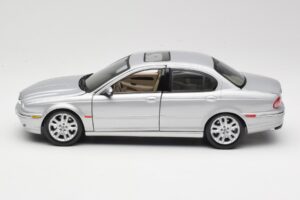 Jaguar X-Type Silber Maisto 1:18 7271328 Metall – Bild 4 von 8