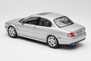 Jaguar X-Type Silber Maisto 1:18 7271328 Metall – Bild 7 von 8