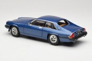 Jaguar XJ-S Blau Road Signature 1:18 92658 Metall – Bild 7 von 8