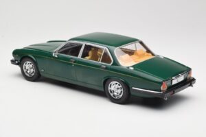 Jaguar XJ Series III Dunkelgrün MCG 1:18 MCG18175 Metall – Bild 5 von 6