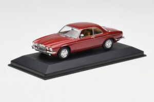 Jaguar XJ12 Coupe Regency Rot Minichamps 1:43 400130461 Metall – Bild 2 von 4