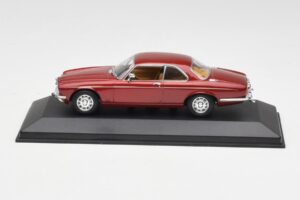 Jaguar XJ12 Coupe Regency Rot Minichamps 1:43 400130461 Metall