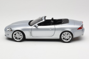 Jaguar XK X150 Cabriolet Silber Minichamps 1:18 153130533 Metall – Bild 4 von 8