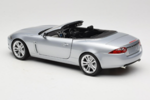 Jaguar XK X150 Cabriolet Silber Minichamps 1:18 153130533 Metall – Bild 7 von 8
