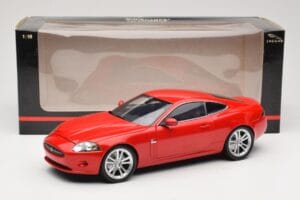 Jaguar XK X150 Rot Minichamps 1:18 150130503 Metall – Bild 8 von 8