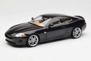 Jaguar XK-R X150 Midnight Schwarz AUTOart 1:18 73632 Metall