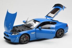 Jaguar XKR-S X150 French Racing Blau AUTOart 1:18 73641 Metall – Bild 2 von 8