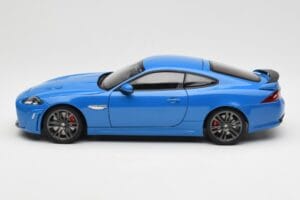 Jaguar XKR-S X150 French Racing Blau AUTOart 1:18 73641 Metall – Bild 4 von 8