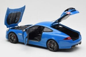 Jaguar XKR-S X150 French Racing Blau AUTOart 1:18 73641 Metall – Bild 5 von 8