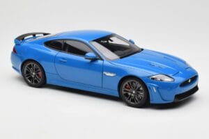 Jaguar XKR-S X150 French Racing Blau AUTOart 1:18 73641 Metall – Bild 6 von 8