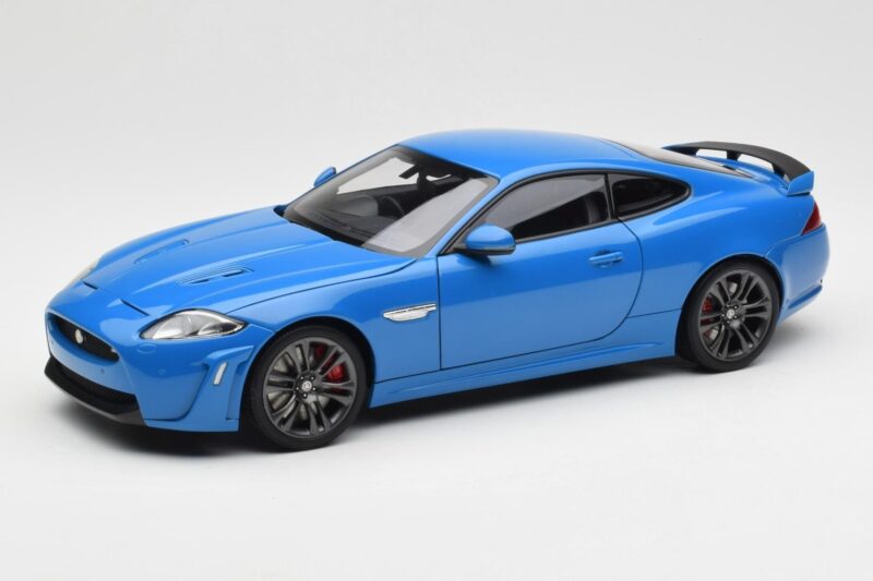 Jaguar XKR-S X150 French Racing Blau AUTOart 1:18 73641 Metall