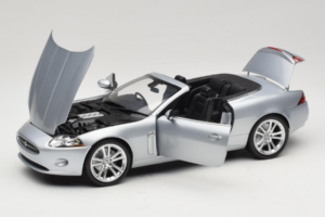 Jaguar XK X150 Cabriolet Silber Minichamps 1:18 150130531 Metall – Bild 2 von 8