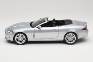 Jaguar XK X150 Cabriolet Silber Minichamps 1:18 150130531 Metall – Bild 4 von 8
