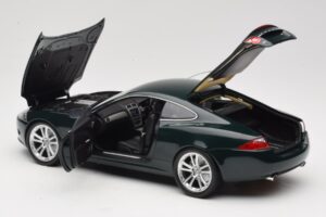 Jaguar XK X150 Coupe Grün Minichamps 1:18 150130501 Metall – Bild 5 von 8