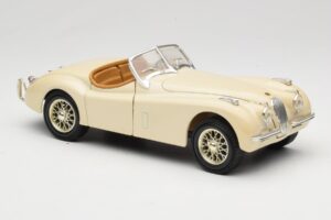 Jaguar XK120 Weiss Eduscho 1:18 7482-1HTH Metall – Bild 6 von 8