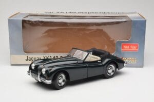 Jaguar XK140 Drophead Coupe Schwarz Sun Star 1:18 2802 Metall – Bild 8 von 8