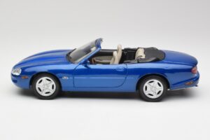 Jaguar XK8 X100 Cabriolet Azure Blau Maisto 1:18 50286 Metall – Bild 4 von 8