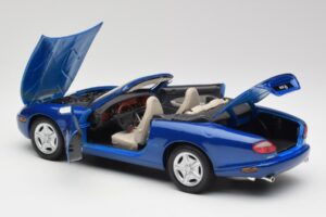 Jaguar XK8 X100 Cabriolet Azure Blau Maisto 1:18 50286 Metall – Bild 5 von 8