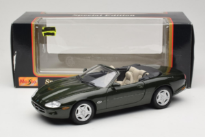 Jaguar XK8 Green Metallic Hellgrau Interieur Maisto 1:18 31836 Metall – Bild 8 von 8