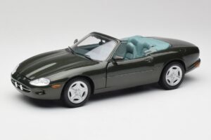 Jaguar XKR X100 Cabriolet Grün Maisto 1:18 37800-M1 Metall