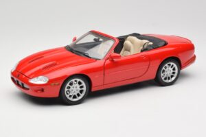 Jaguar XKR X100 Rot Maisto 1:18 50330 Metall