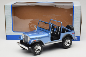 Jeep CJ-7 Laredo Blau MCG 1:18 MCG18553 Metall – Bild 6 von 6