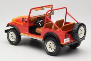 Jeep CJ-7 Renegade Rot MCG 1:18 MCG18110 Metall – Bild 5 von 6